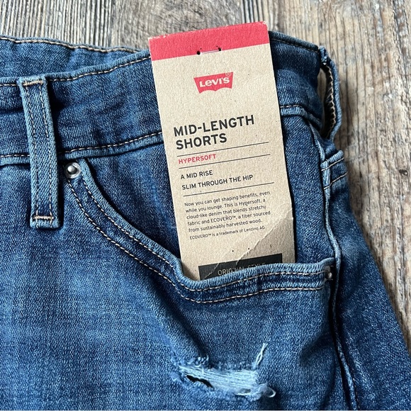 NWT Levi’s Mid-Length Shorts Size 22W - Picture 4 of 5
